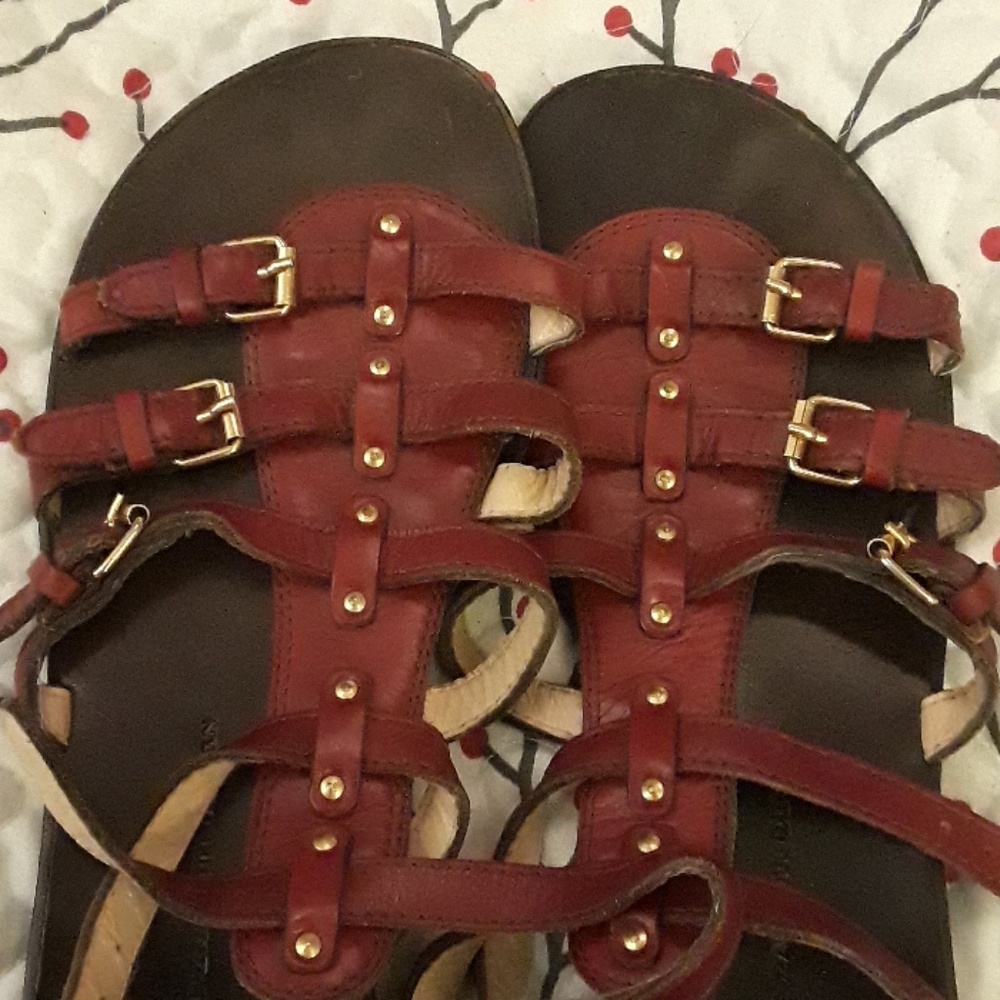 Sandals!... - Picture 4 of 4